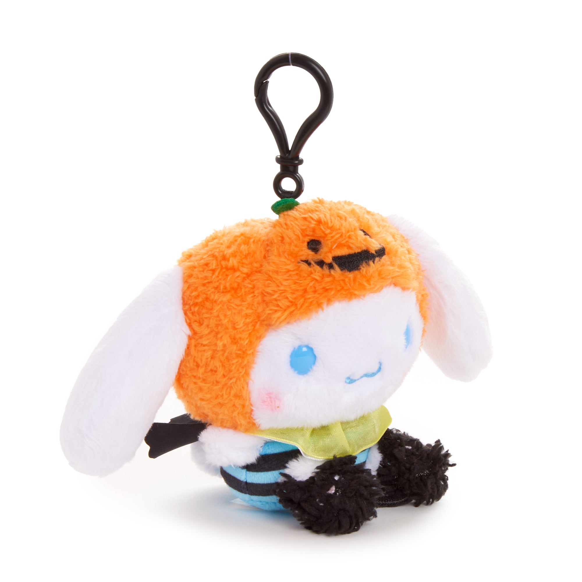Cinnamoroll plush mascot clip attached to a Halloween bag as a cute accessory