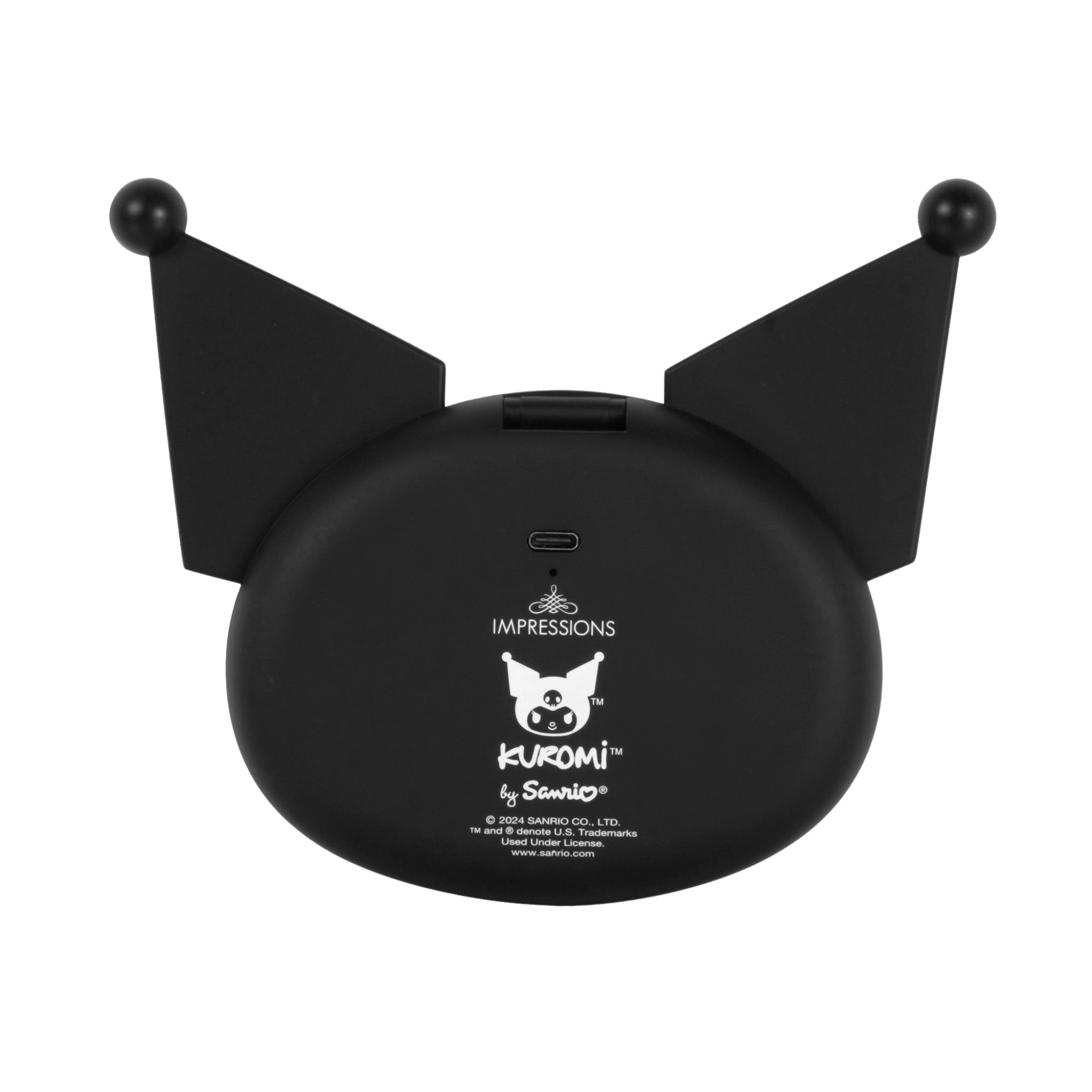 Side-by-side comparison with a standard compact mirror