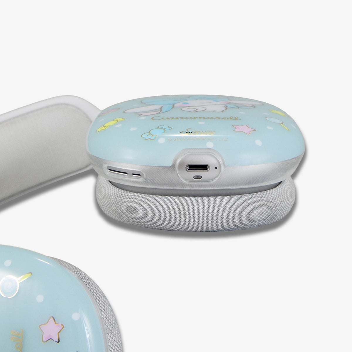 Side view of AirPods Max Cover showcasing Cinnamoroll print and smooth edges
