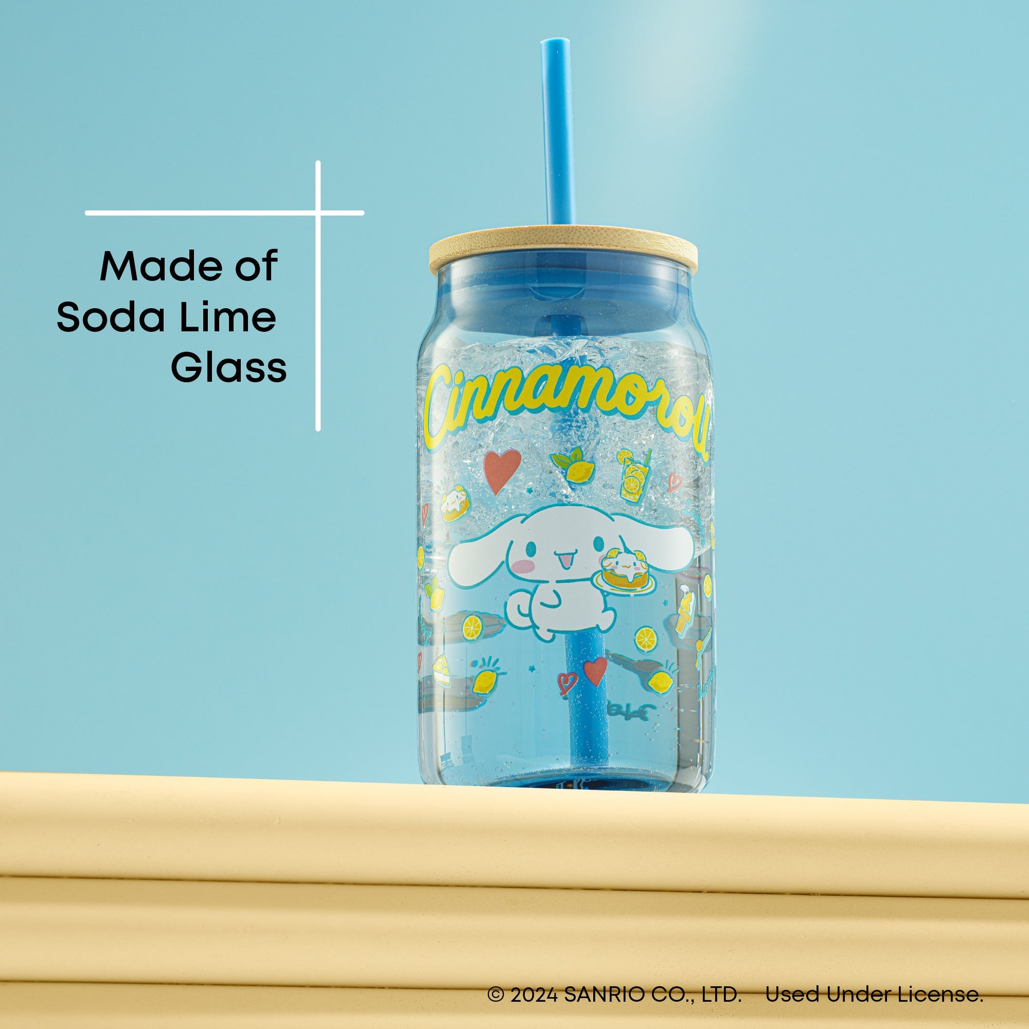 Cinnamoroll glass tumbler with bamboo lid and straw, showcasing its leakproof design