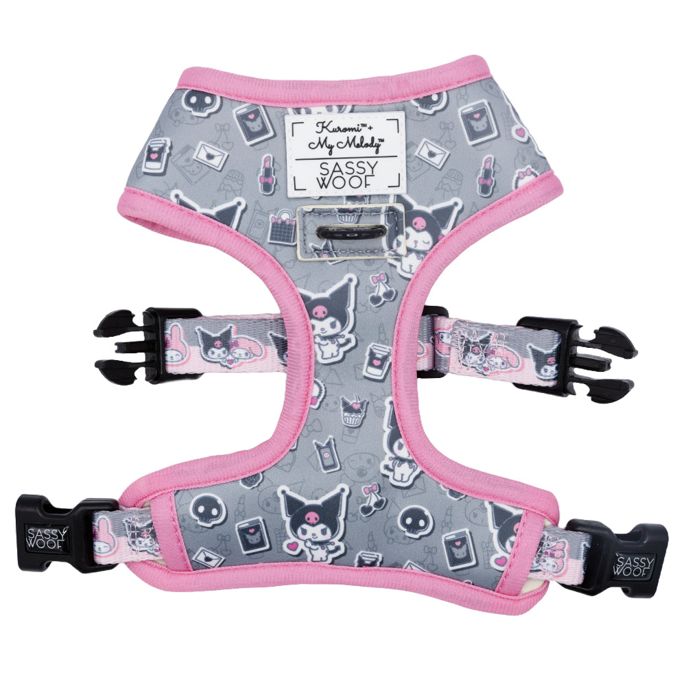 Close-up of the breathable neoprene fabric of the dog harness with adjustable straps