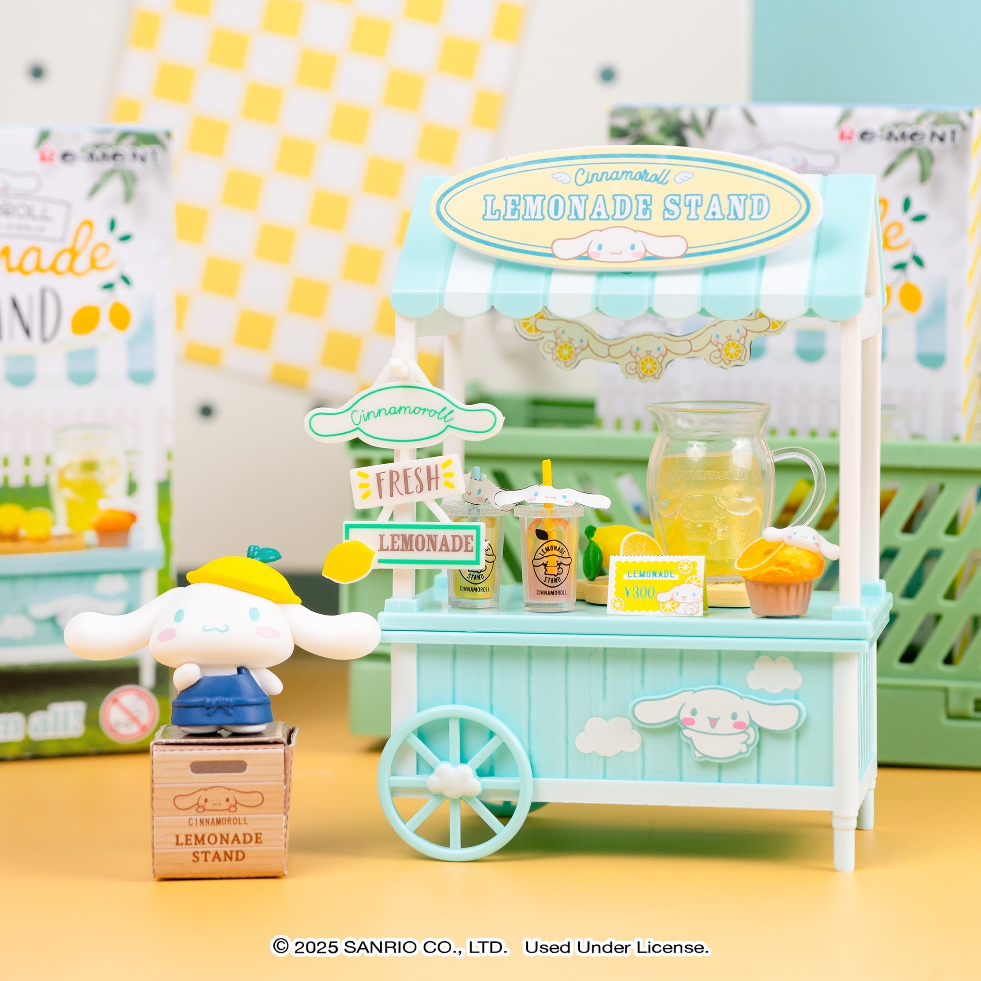Cinnamoroll and Milk mini figures with lemonade cart and accessories