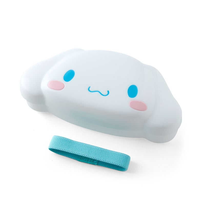Cinnamoroll bento box in a picnic setting with food inside.