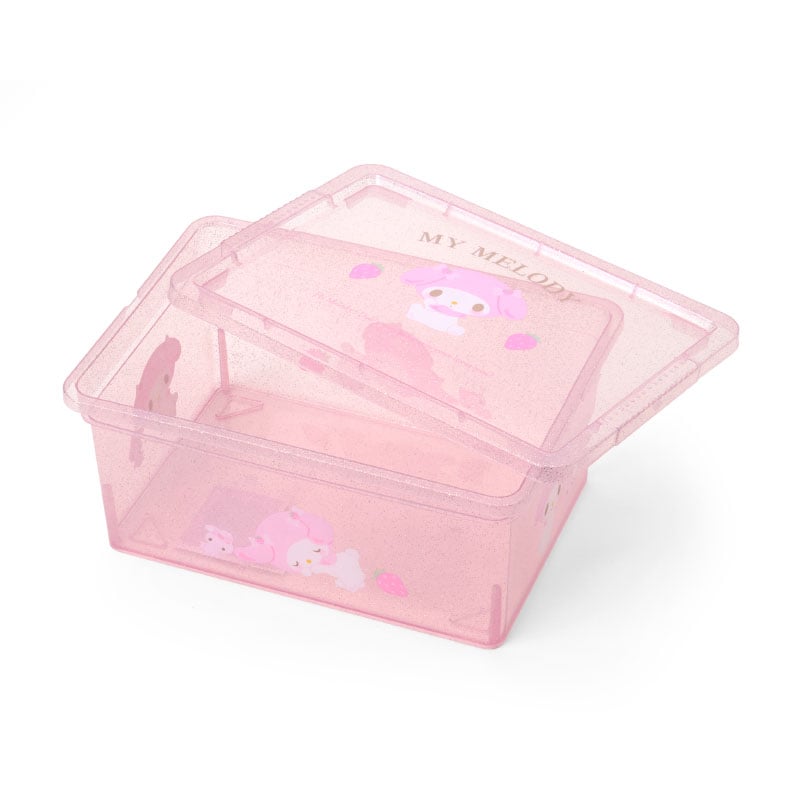 Close-up of the glitter-detailed lid and My Melody character design